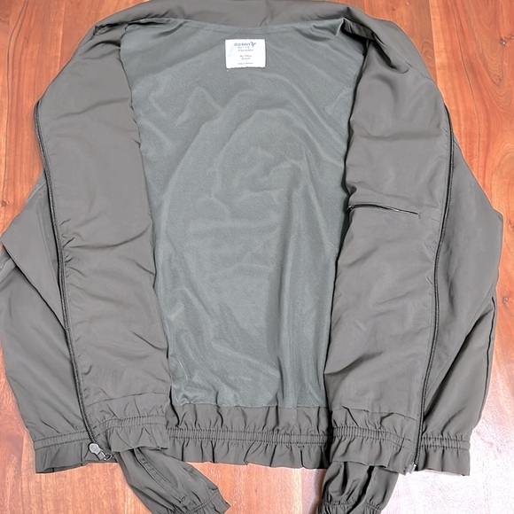 Women’s Windbreaker Jacket - Picture 2 of 2